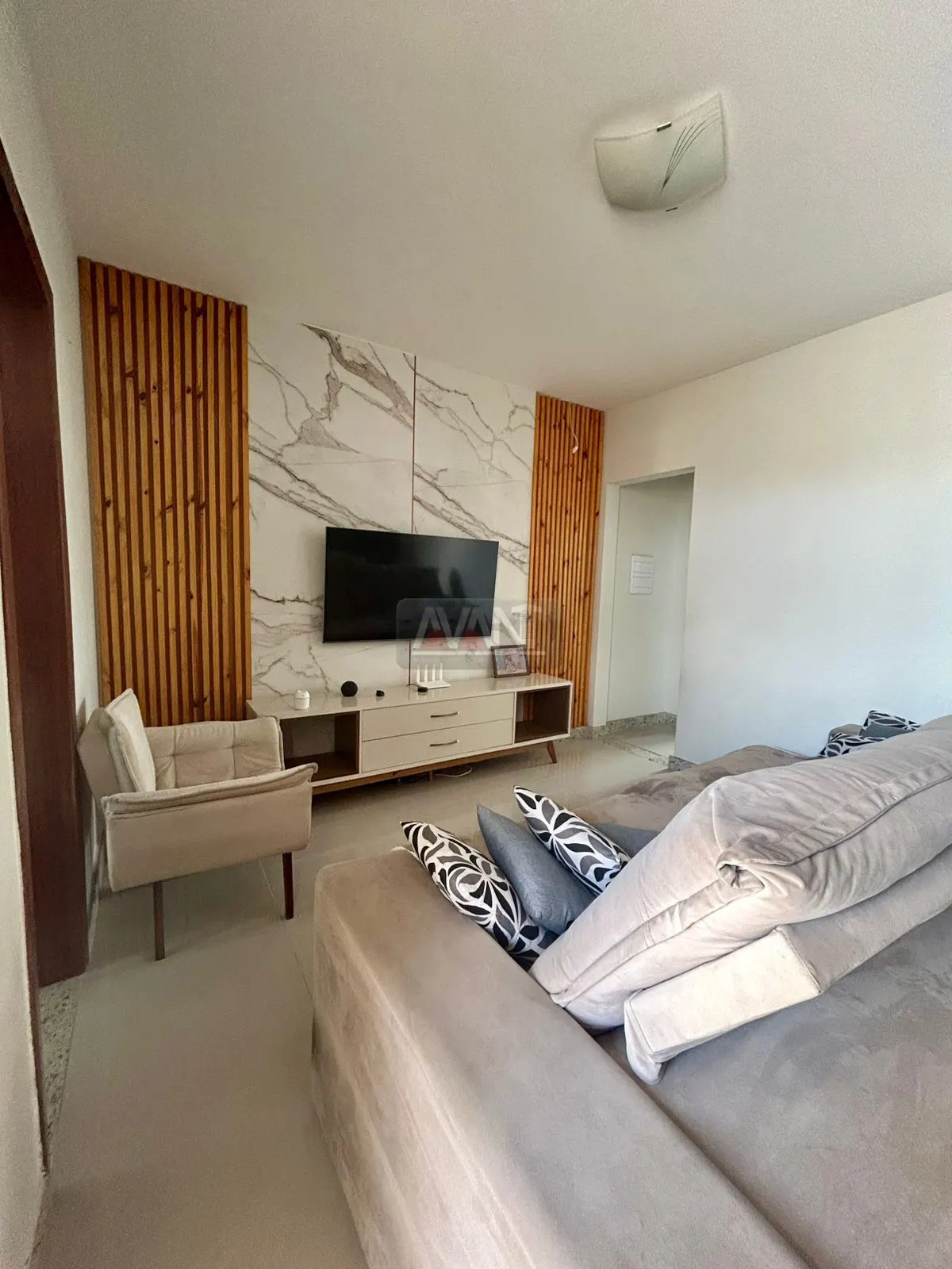 Belissima casa geminada no jardim vitoria, com entrada individual.